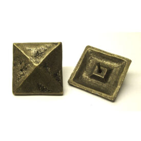60mm Pyramid Brass Oxford Decorative Upholstery Nail